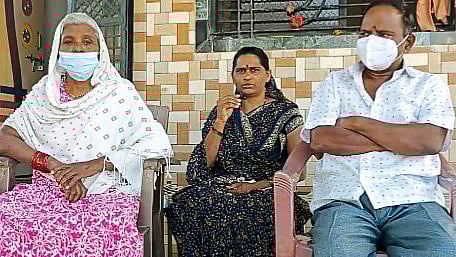 Son Bhagwan and daughter-in-law Jija Here along with Kamalabai who donated a kidney to the child