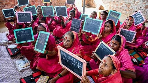 aajibainchee shaalaa