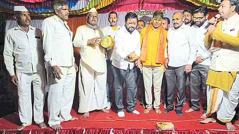 Eknath Navale, Sanjay Jachak, Bajirao Navale etc. while starting the tiger-fowl performance.