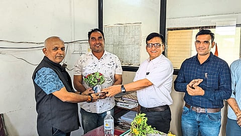 Deputy General Manager Maind, Department Controller Arun Sia etc. felicitated Manager Prashant Gund for achieving the target in Diwali income.