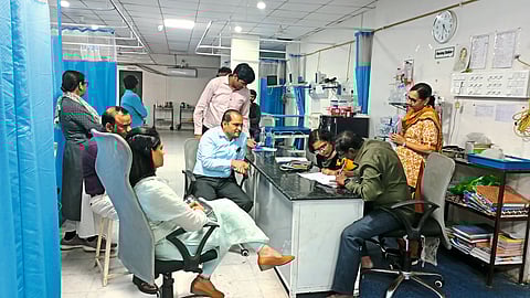 Medical team of the Municipal Corporation while taking action at Shri Balaji Super Specialty Hospital.