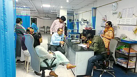 Medical team of the Municipal Corporation while taking action at Shri Balaji Super Specialty Hospital.