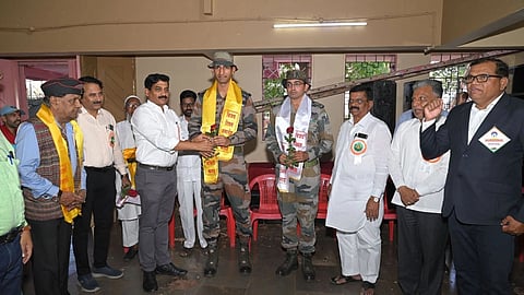 Soldiers human sensitivity National duty performed by donating blood