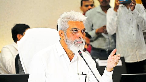 Speaking at the meeting, Guardian Minister Dada Bhuse