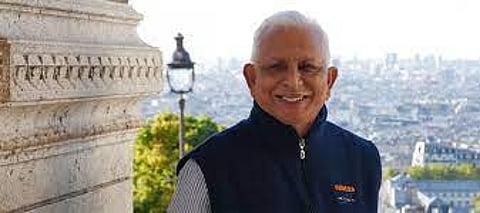 Sri M
