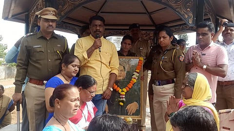 Braking News Tension due to removal of Babasaheb Ambedkar statue Agitation