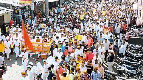 Virat Morcha on Agra Road.