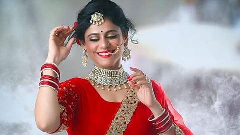 Aai Kuthe kay karte actress ashvini mahangade post, new car photo viral