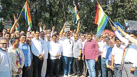 Jain brothers protesting outside the Collectorate for various demands in support of 'Parasnath Parvatraj' in Jharkhand.