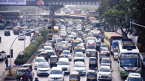 pune university traffic diversion metro work pune aund road alternative route