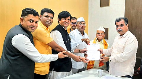 City President Sagar Handore along with BJP officials giving a statement to Public Works Minister Ravindra Chavan.