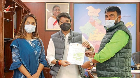 Hemant Patil and Pritam Munde