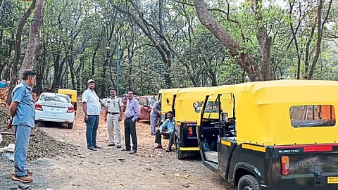 Mumbai Matheran tourist place E rickshaws Modern services