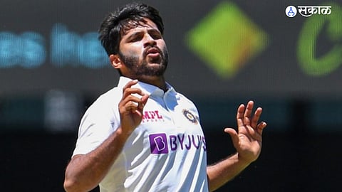 Shardul Thakur likes controversial tweets