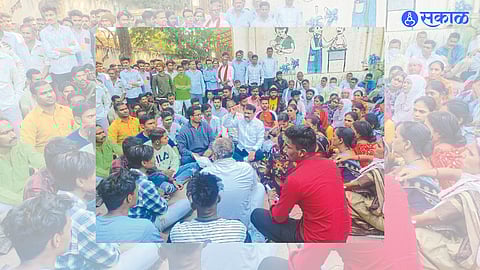 Jalgaon: The family and relatives of the deceased married during the protest in the district hospital premises