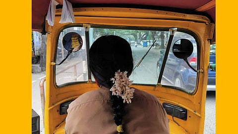 Women Rickshaw Driver, Pune Crime News
