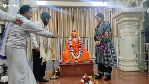 virat kohli anushka sharma in rishikesh before test series australia