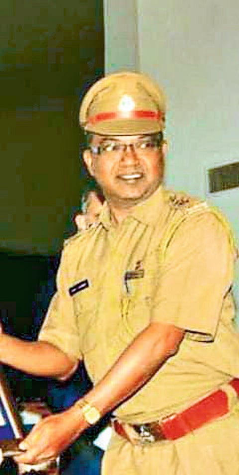 ‘सीजीएसटी’च्या दोन अधिकाऱ्यांना राष्ट्रपती पदक