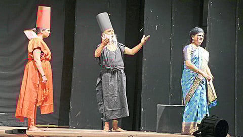 Actors of Lalit Kala Bhavan, Jalgaon performing scenes from the play Disha in the drama festival organized by Kamgar Kalyan Mandal.