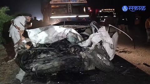 accident on Mumbai-Ahmedabad National Highway