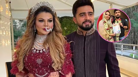 Rakhi Sawant says 'thoda durr se bhai, mai shaadi shuda hoon’ as her fan tries to click selfie with her