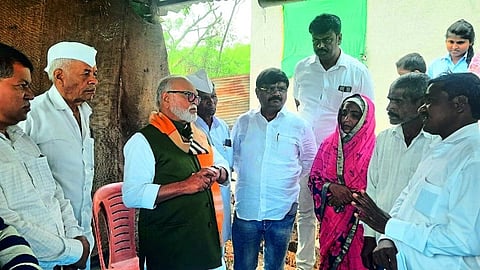 MLA Chhagan Bhujbal while questioning the family of deceased Gayatri.