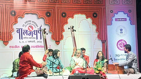 Jalgaon: Deshpande family during the first session of Balgandharva Music Festival on Sunday
