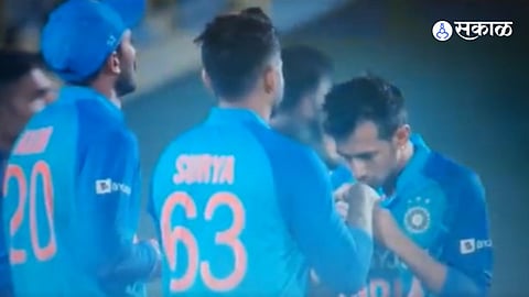 Yuzvendra Chahal kisses Suryakumar Yadav hands