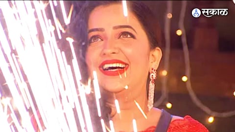 apurva nemlekar in lady of word first finalist Bigg Boss Marathi 4