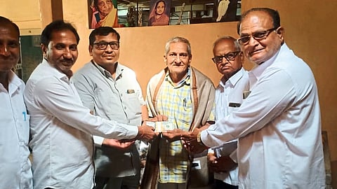 American alumni Dr. popat bedse Former member of Zilla Parishad Prof. Gulabrao Kapadnis, Deepak Sawant, Praveen Sawant etc