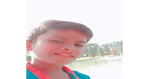 Makar Sankranti 2023 Death of child kite Crushed railways due leg stuck Parents should take care of children nagpur