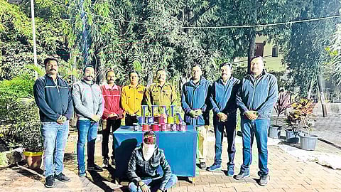 Senior Officer-Staff with seized Nylon Manja