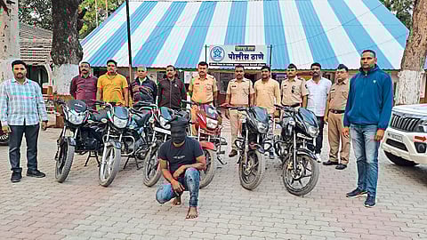 Shirpur: Inspector AS Agarkar and officials of the search team along with seized bikes and suspects.