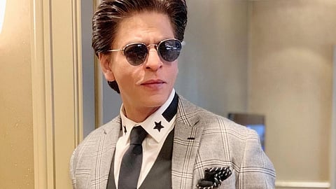 pathaan actor shahrukh khan ask about his earning in ask srk sesssion
