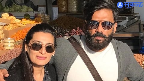 Suniel Shetty And Mana Shetty