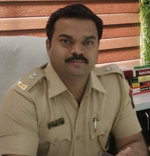 Excise sp nitin dharmik, Solapur News