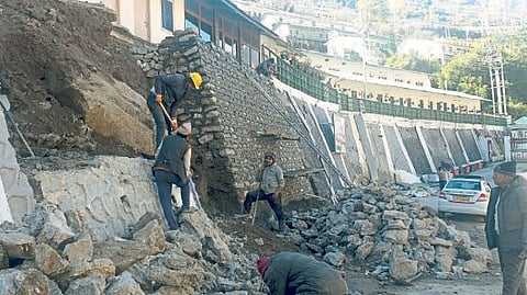 joshimath scientists claim 30 percent of ancient town is hollow treasury of Uttarakhand