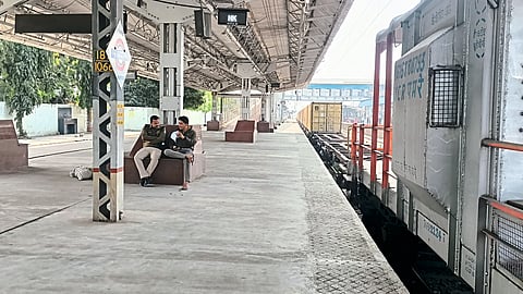 The unused fourth platform of the railway station.