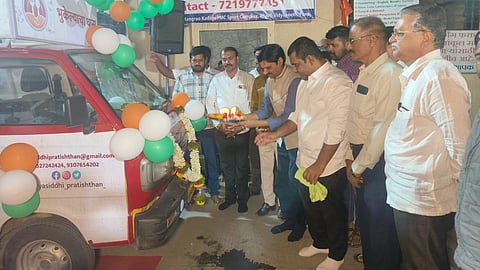 भुकेल्याचा घास हा दैनंदिन उपक्रम मोबाईल व्हॅनच्या माध्यमातून सुरु केला आहे.