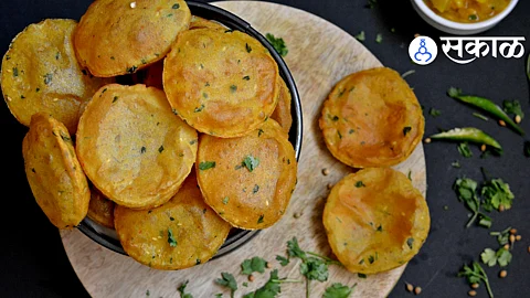 Upvas Batat Puri Recipe