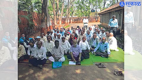 Nashik: Engineering Assistant in the Construction Department participated in the meeting held at the Martyrs' Memorial