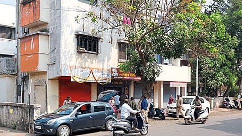 police Raiding house