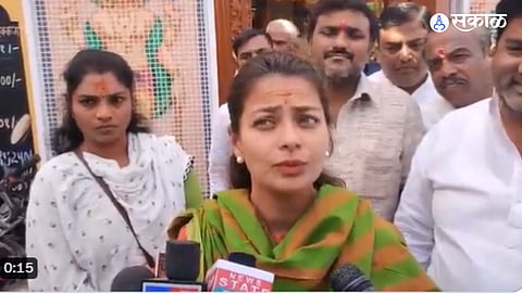 Praniti Shinde Rohit Pawar Congress NCP solapur election