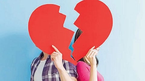 girlfriend complaint case of rape registered against boyfriend valentine day love yavatmal