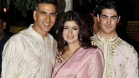 Akshay Kumar And Twinkle Khanna with Son Aarav