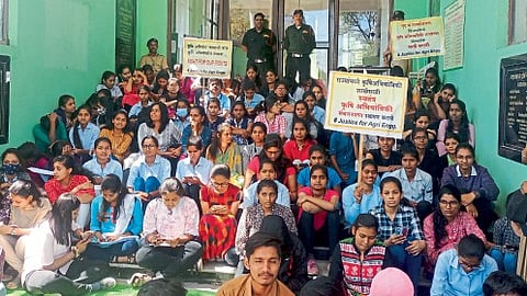 govt job recruitment scam paper leak student akrosh morcha at nanded