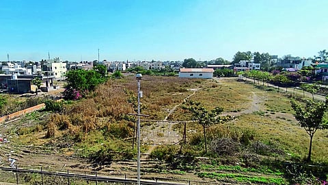 A deserted garden behind the Marathi school at soygaon