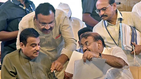 Supriya Sule demand Declare Neera-Baramati route as national highway nitin gadkari