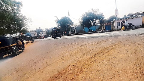 A dangerous bend near Hanumangar on the highway.