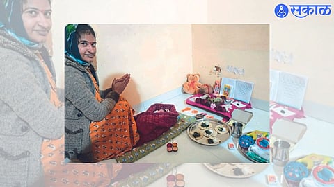 Kersane: A mother and baby along with the pooja arranged for the traditional fifth puja due to a girl child in a family here